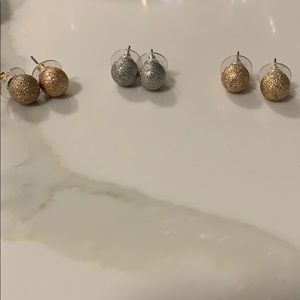 Set of 3 pairs of earrings